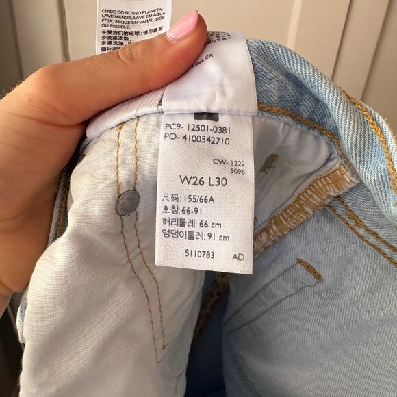 Light Wash Levi's 501s Size 26 W 30 L - Picture 3 of 4